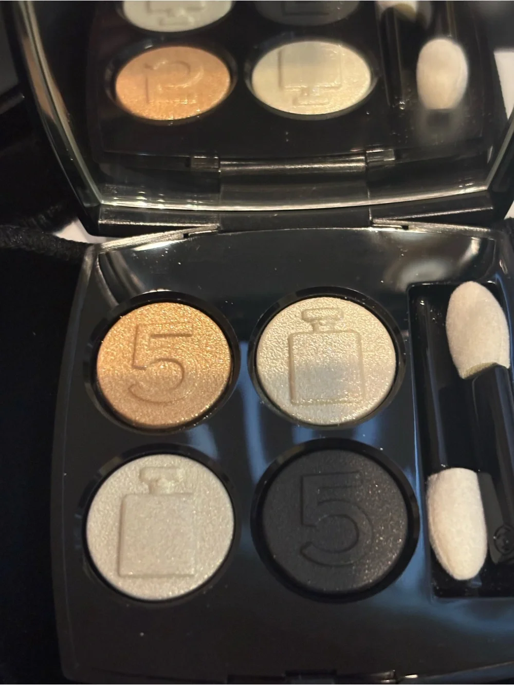 CHANEL No.5 Limited Edition Les 4 Ombres Multi-Effect Eyeshadow - White & Gold